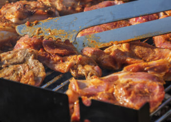 Stop stuck foods on your grill grate